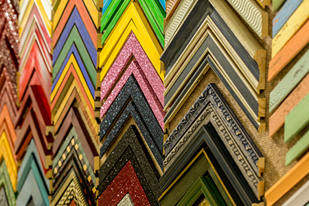 Learning How to Choose Colorful Picture Frames